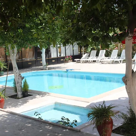 Uenal Boutique Kemer