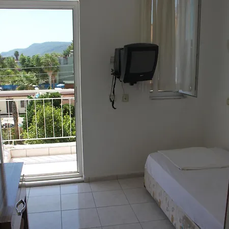 Uenal Boutique Hotel 3*