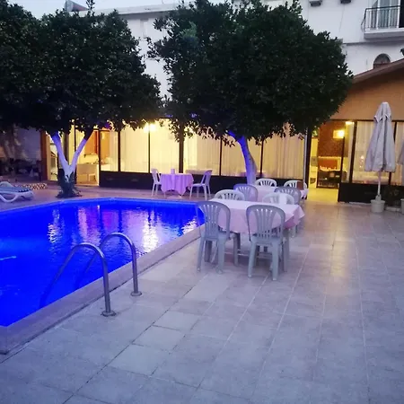 Uenal Boutique Kemer