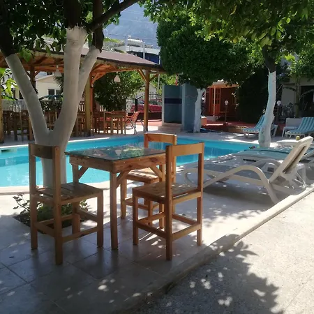 Uenal Boutique Hotel 3*